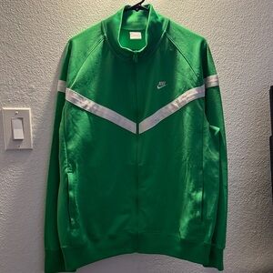 Nike Men's Green and White Windbreaker